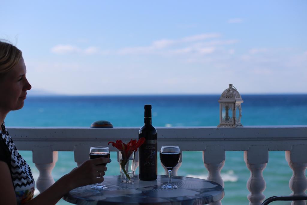 Clear Horizon Aparthotel Амуди Екстериор снимка